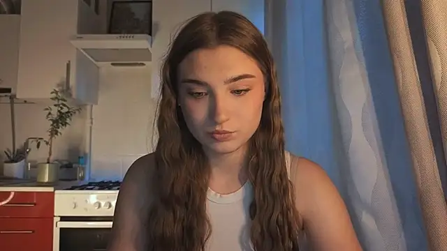 Snapshot of LissaBliss chatting on 06-03-26, 02:33 LissaBliss online show from 06-03-26, 02:33