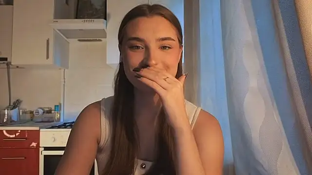 Snapshot of LissaBliss chatting on 06-10-26, 02:40 LissaBliss online show from 06-10-26, 02:40