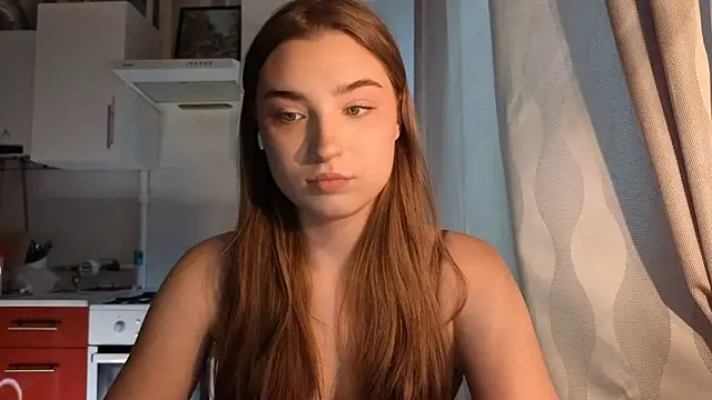 Snapshot of LissaBliss chatting on 05-29-26, 02:23 LissaBliss online show from 05-29-26, 02:23