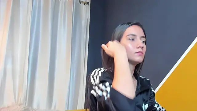 Vaiolletcooper online show from 03-31-26, 03:58