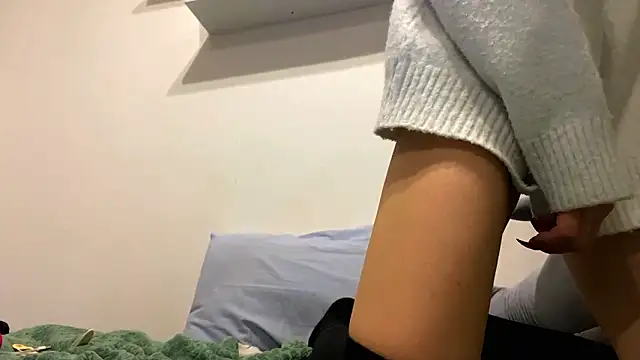 Snapshot of EmilyHein chatting on 02-11-26, 07:14 EmilyHein online show from 02-11-26, 07:14