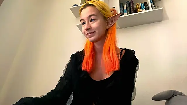 Snapshot of EmilyHein chatting on 02-11-26, 07:08 EmilyHein online show from 02-11-26, 07:08