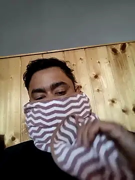 Snapshot of newtube0 chatting on 02-05-26, 03:24 newtube0 online show from 02-05-26, 03:24