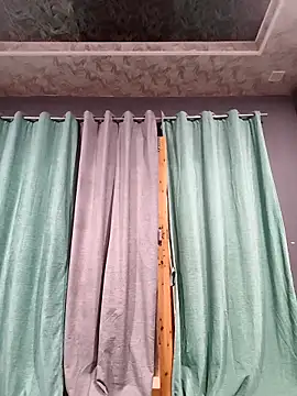 Snapshot of newtube0 chatting on 02-02-26, 02:27 newtube0 online show from 02-02-26, 02:27