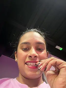 Snapshot of LunaHeat chatting on 05-19-26, 03:08 LunaHeat online show from 05-19-26, 03:08