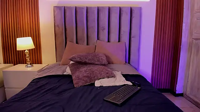 LilyHartt online show from 04-15-26, 08:09