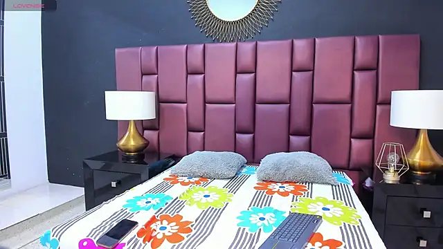 LauraRoot online show from 03-02-26, 07:54