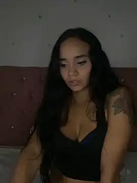 Snapshot of Maria_x_Alejandra chatting on 05-03-26, 03:11 Maria x Alejandra online show from 05-03-26, 03:11