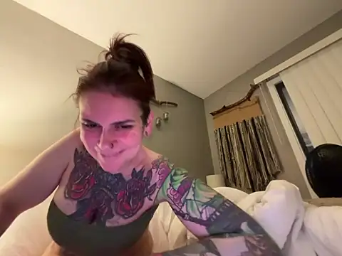 Snapshot of Sexysanka chatting on 02-19-26, 04:20 Sexysanka online show from 02-19-26, 04:20