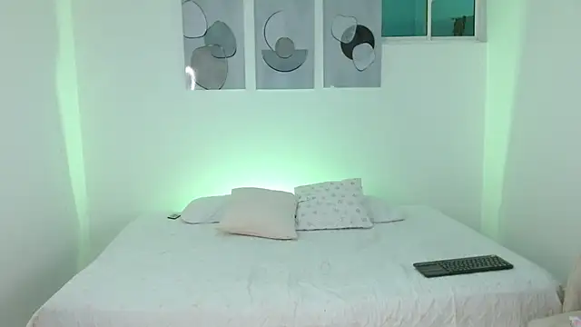 sandra smith 01 online show from 02-18-26, 01:18