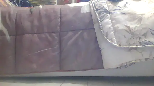 Snapshot of Luanatrav1 chatting on 02-16-26, 08:57 Luanatrav1 online show from 02-16-26, 08:57