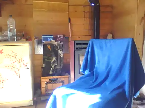 Snapshot of Luanatrav1 chatting on 02-25-26, 08:47 Luanatrav1 online show from 02-25-26, 08:47