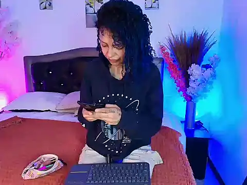 HannahBlue  online show from 02-13-26, 12:38