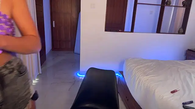 ViviNoir online show from 02-18-26, 11:45