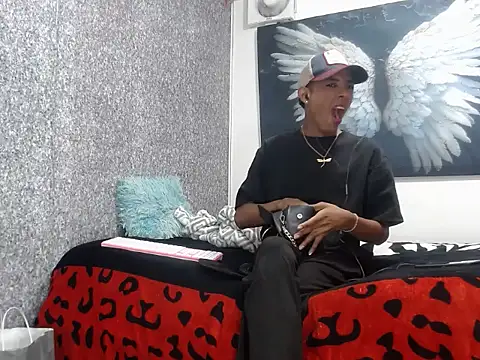 Snapshot of timmy_turner_x18 chatting on 02-27-26, 02:01 timmy turner x18 online show from 02-27-26, 02:01