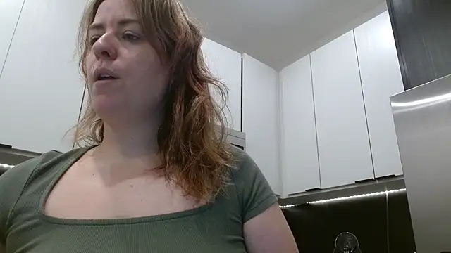 Snapshot of HazelSkyesChat chatting on 05-03-26, 06:33 HazelSkyesChat online show from 05-03-26, 06:33