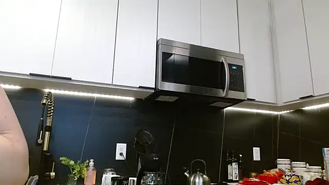 Snapshot of HazelSkyesChat chatting on 02-19-26, 05:32 HazelSkyesChat online show from 02-19-26, 05:32