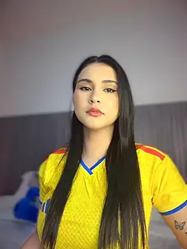 Snapshot of ArianaHilton_ chatting on 06-18-26, 03:16 ArianaHilton online show from 06-18-26, 03:16
