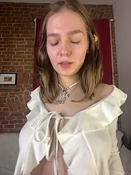 MyKittySayMeow online show from 04-04-26, 10:16