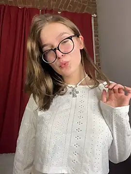 MyKittySayMeow online show from 03-26-26, 09:56