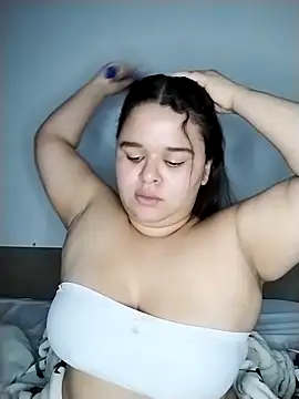 SamanthaStonee online show from 04-12-26, 05:54