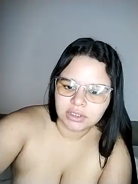 SamanthaStonee online show from 04-05-26, 05:52