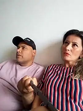 Snapshot of wessAndSandri chatting on 02-25-26, 07:58 wessAndSandri online show from 02-25-26, 07:58