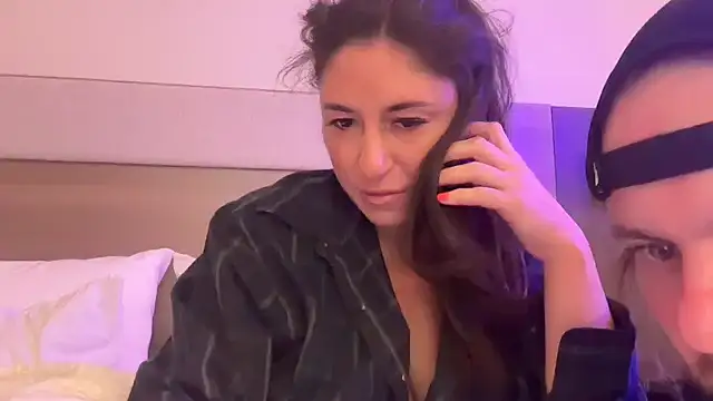 mr mrs glitter online show from 03-30-26, 03:30