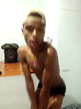 Snapshot of suckdream chatting on 02-05-26, 01:23 suckdream online show from 02-05-26, 01:23