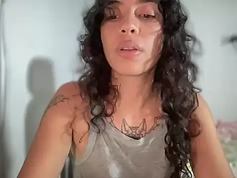 Snapshot of Antonia-bloom chatting on 02-12-26, 03:39 Antonia-bloom online show from 02-12-26, 03:39