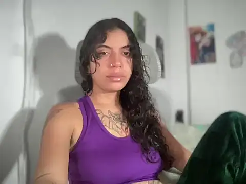 Snapshot of Antonia-bloom chatting on 02-28-26, 04:34 Antonia-bloom online show from 02-28-26, 04:34