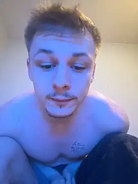 Snapshot of Lucas328706 chatting on 02-08-26, 01:53 Lucas328706 online show from 02-08-26, 01:53