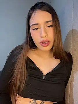 Snapshot of romyamo chatting on 02-19-26, 04:20 romyamo online show from 02-19-26, 04:20