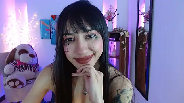 Snapshot of FIORELLA_L chatting on 05-11-26, 04:04 FIORELLA L online show from 05-11-26, 04:04