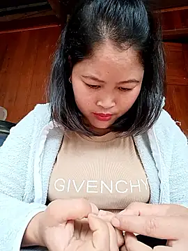 Snapshot of Mayly_Sweet chatting on 02-15-26, 03:29 Mayly Sweet online show from 02-15-26, 03:29