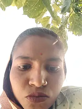 Snapshot of Gungun_thakur chatting on 02-10-26, 07:29 Gungun thakur online show from 02-10-26, 07:29