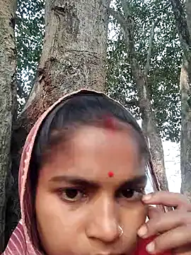 Snapshot of Gungun_thakur chatting on 02-18-26, 07:28 Gungun thakur online show from 02-18-26, 07:28