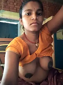 Snapshot of Gungun_thakur chatting on 06-19-26, 05:46 Gungun thakur online show from 06-19-26, 05:46