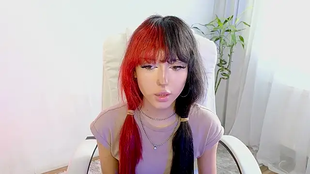 Snapshot of __Amiraa chatting on 02-21-26, 10:28 Amiraa online show from 02-21-26, 10:28