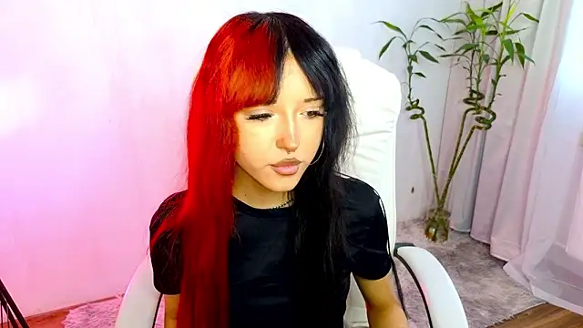 Snapshot of __Amiraa chatting on 02-05-26, 11:06 Amiraa online show from 02-05-26, 11:06