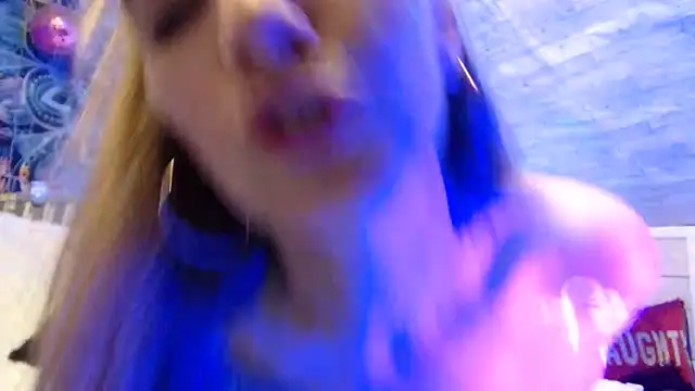 Roxxxanne069 online show from 03-11-26, 04:39
