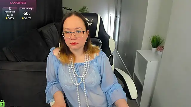 Snapshot of Dixon_Ross chatting on 05-23-26, 12:04 Dixon Ross online show from 05-23-26, 12:04