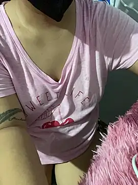 Snapshot of Amber1225 chatting on 02-23-26, 08:42 Amber1225 online show from 02-23-26, 08:42