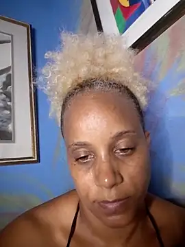 Snapshot of BadGyalGem chatting on 05-19-26, 04:03 BadGyalGem online show from 05-19-26, 04:03