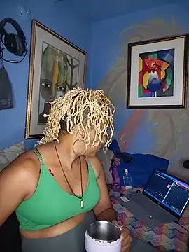 Snapshot of BadGyalGem chatting on 06-14-26, 04:57 BadGyalGem online show from 06-14-26, 04:57