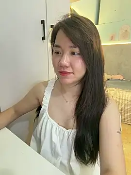 Amy8386 online show from 06-17-26, 03:33