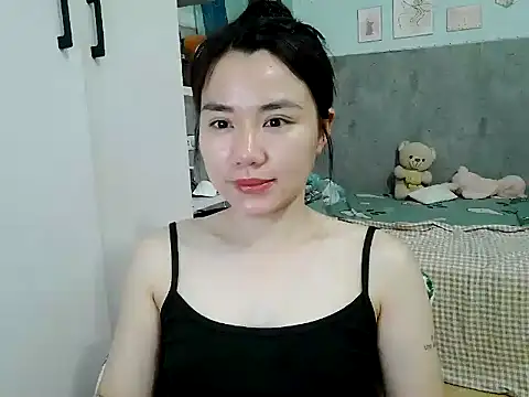 Snapshot of Amy8386 chatting on 04-18-26, 04:26 Amy8386 online show from 04-18-26, 04:26