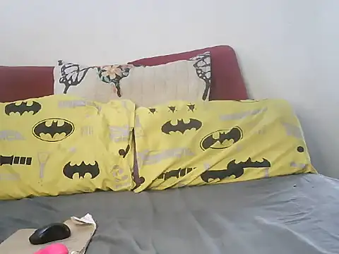 Snapshot of minniemoreee chatting on 02-19-26, 09:06 minniemoreee online show from 02-19-26, 09:06