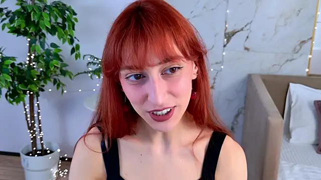 Snapshot of LeyaAtwood chatting on 05-18-26, 04:01 LeyaAtwood online show from 05-18-26, 04:01