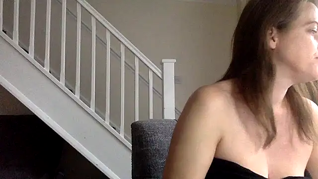 Snapshot of ElizabethArden42- chatting on 02-02-26, 09:30 ElizabethArden42- online show from 02-02-26, 09:30